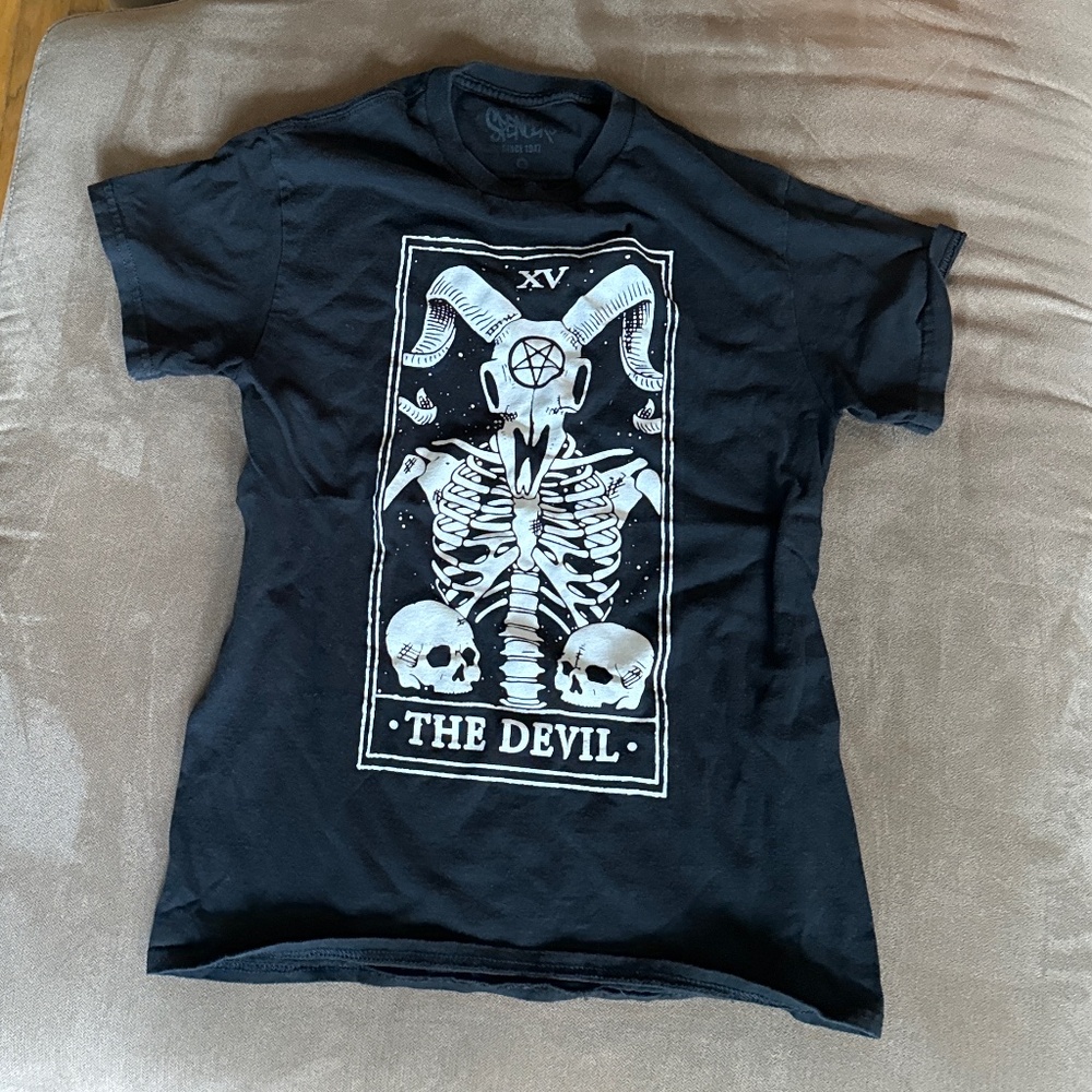 “The Devil” tarot card t-shirt, black, size small, 100% cotton